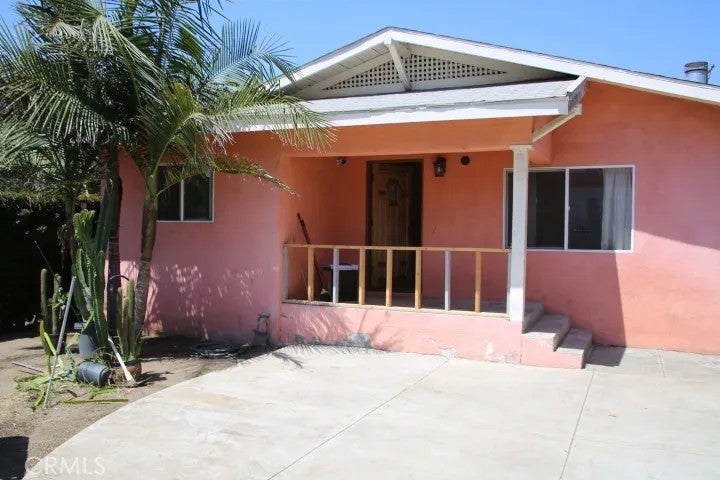 1301 N McCadden Place — photo
