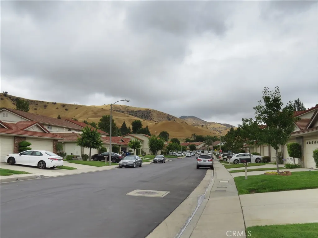 19424 Crystal Ridge Lane, Porter Ranch, CA 91326 — photo 3
