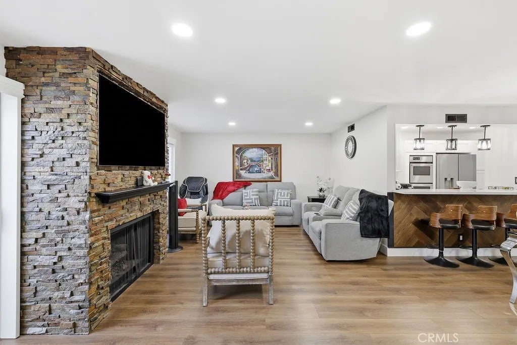 8341 De Soto 15 — photo