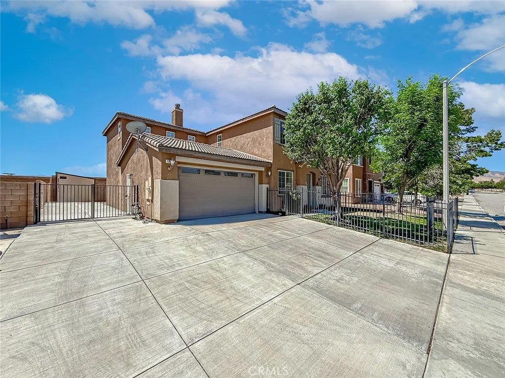 1302 Wellington Drive — photo