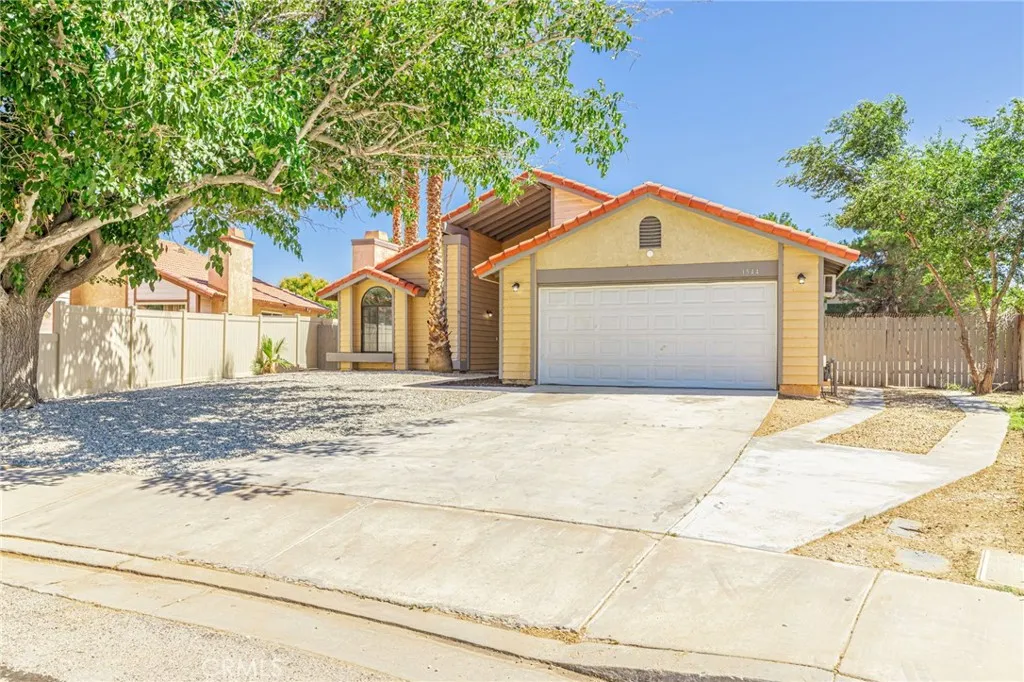 1544 E Norberry, Lancaster, CA 93535 — photo 3