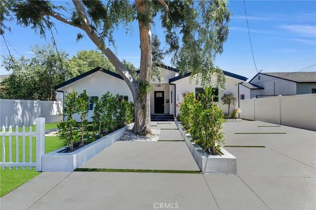7508 Claire Avenue — photo