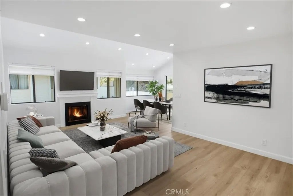 10566 Sunland 7 — photo