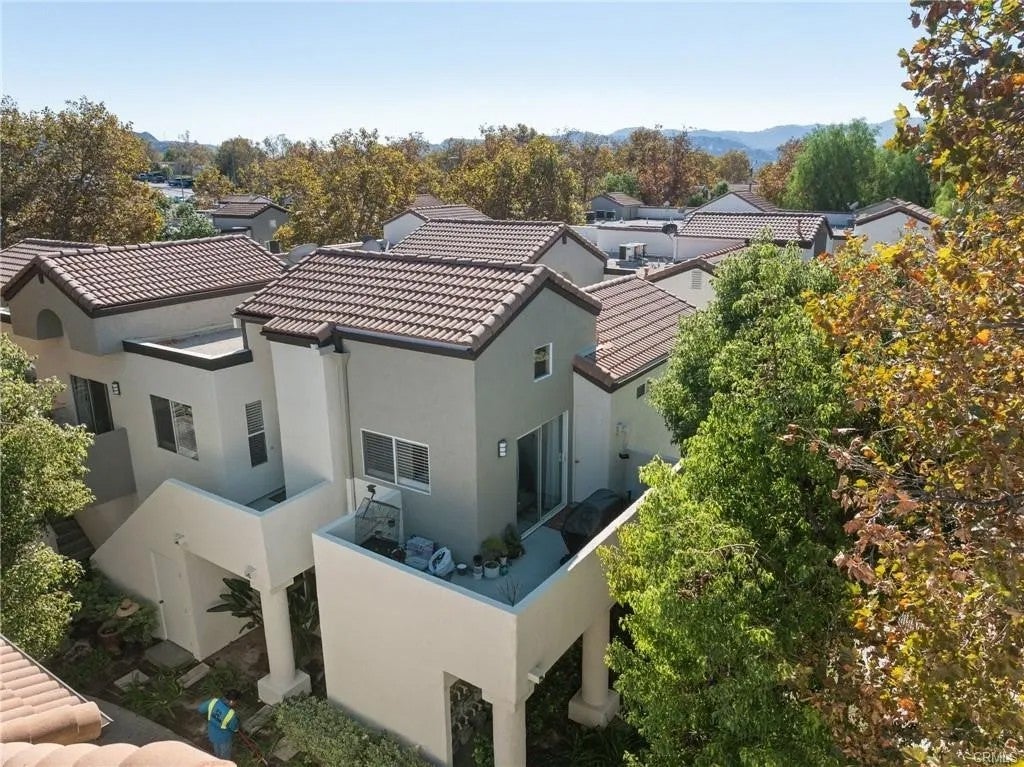 24496 Valle Del Oro 204 — photo