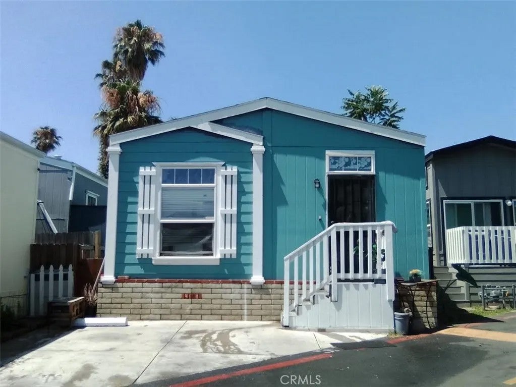 12301 San Fernando 513 — photo
