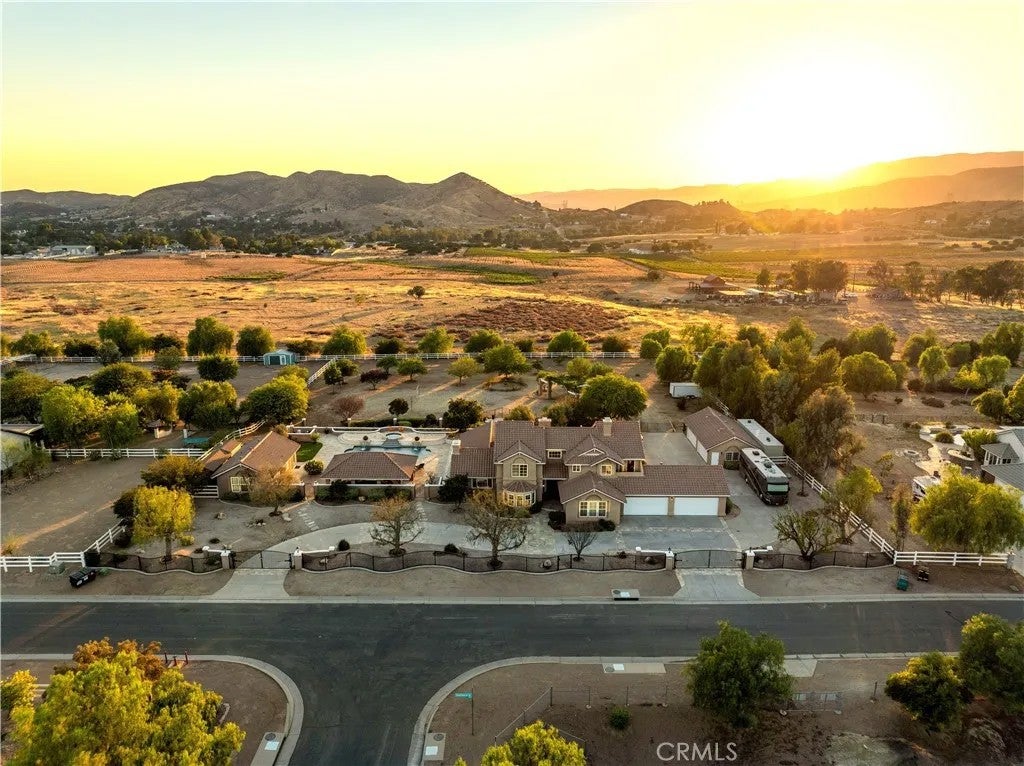 34901 Sweetwater Drive — photo