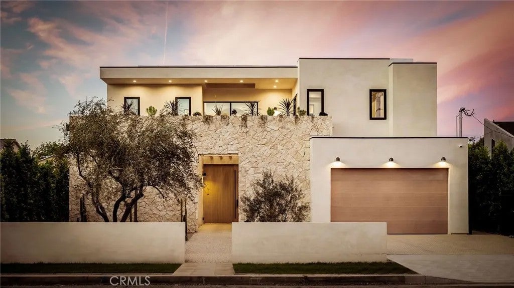 15447 Huston — photo