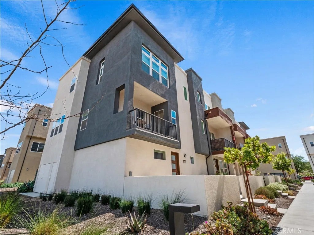 27013 Hummingbird Lane — photo