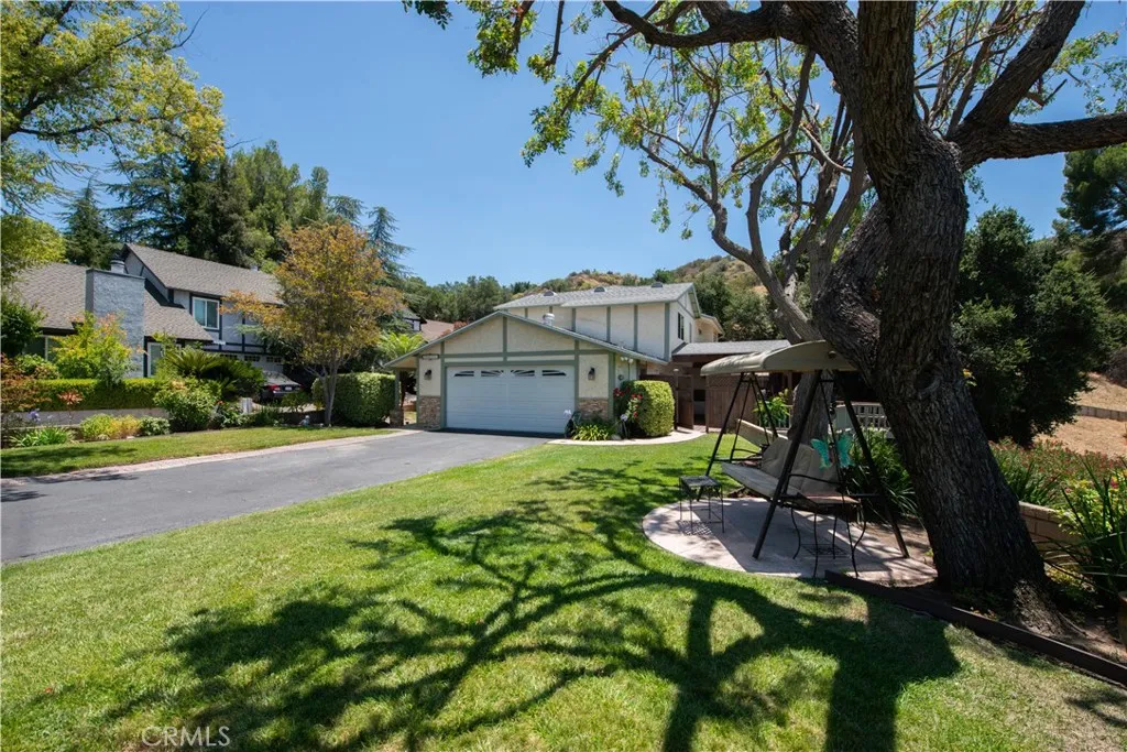 25023 Everett, Newhall, CA 91321 — photo 2