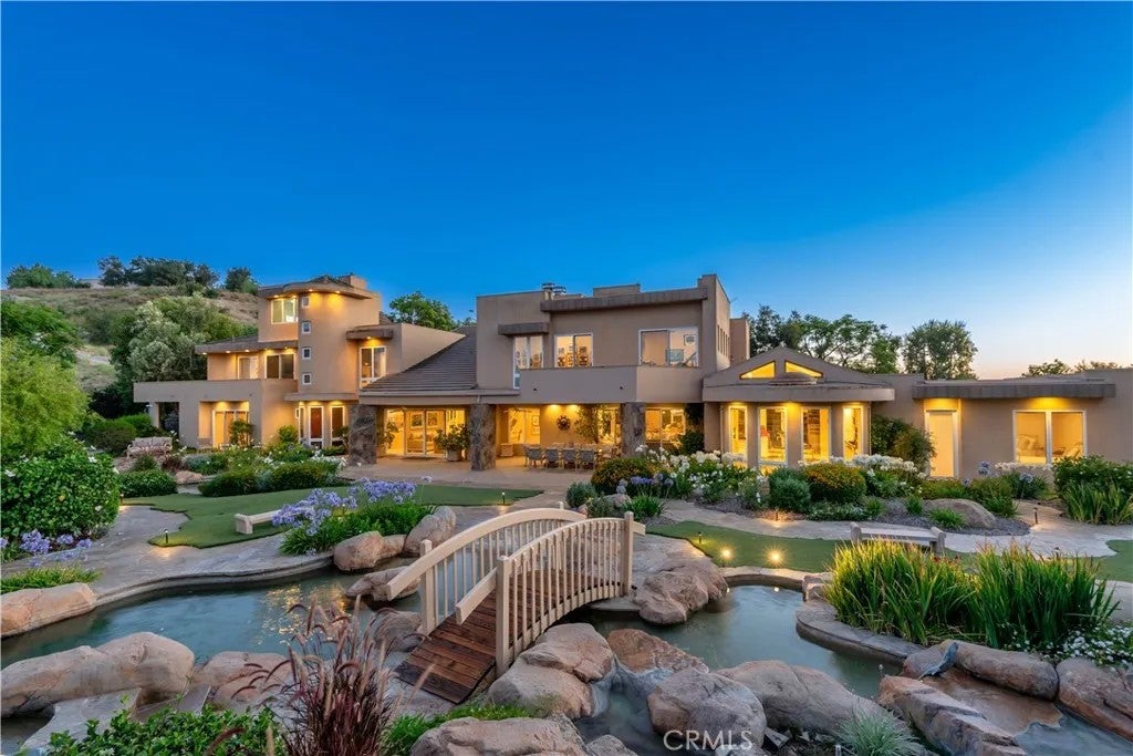 25411 Colette Way — photo
