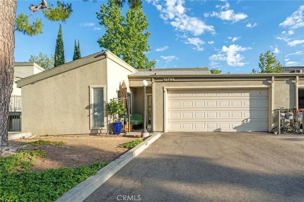15792 Midwood 1 — photo