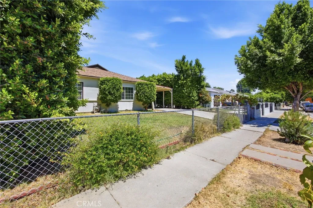 9652 Rincon, Pacoima, CA 91331 — photo 2