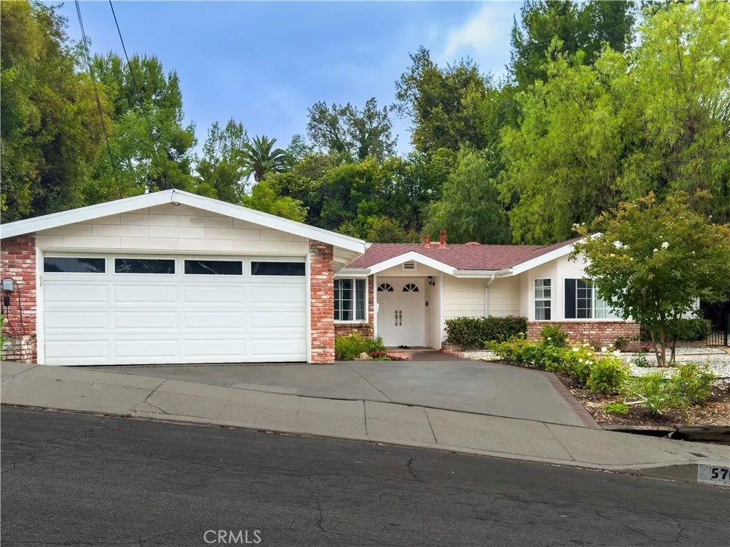 5708 Mcdonie Avenue — photo