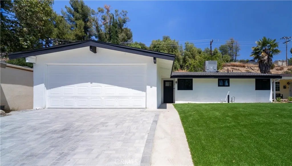 27316 Altamere Avenue — photo