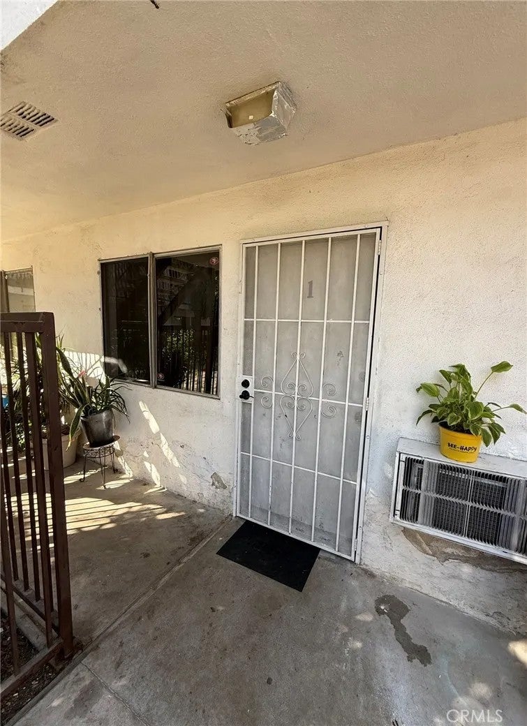 13040 Dronfield Ave 1 — photo