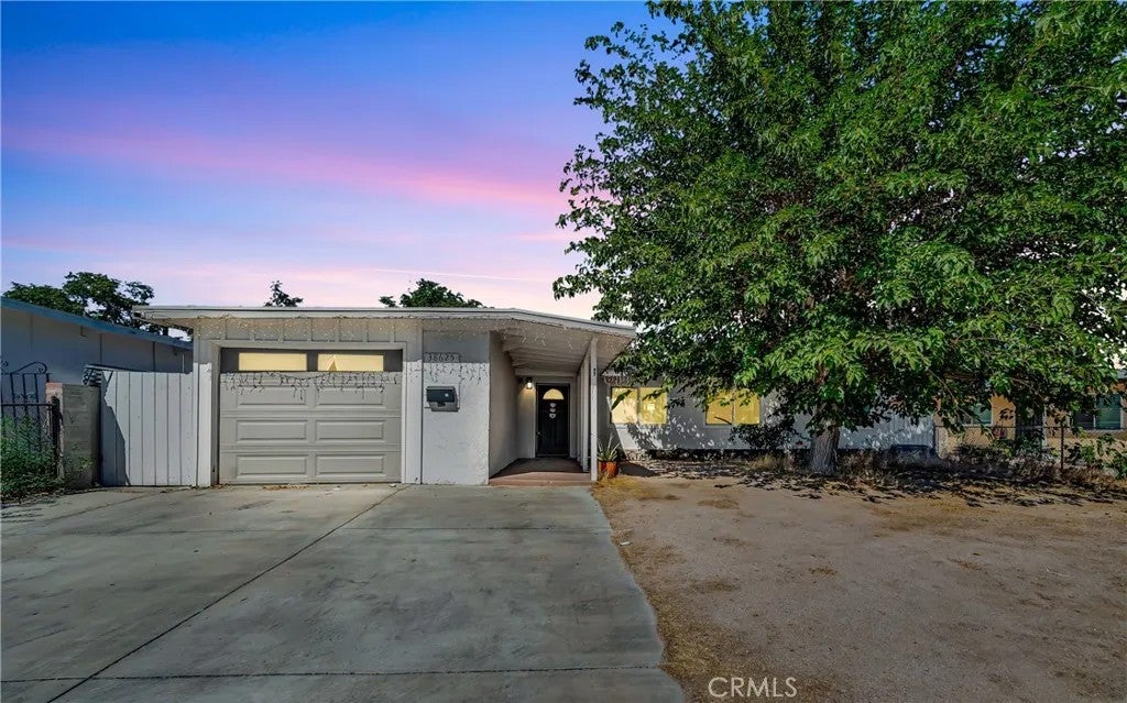 38625 Sumac — photo
