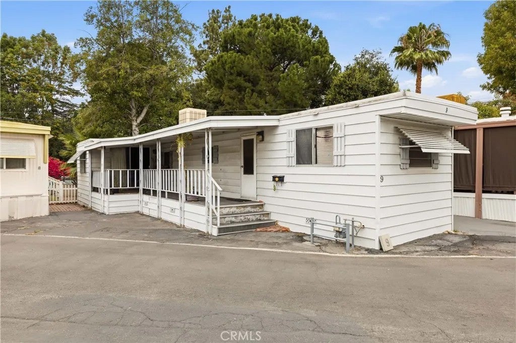 10711 Sherman Grove 9 — photo