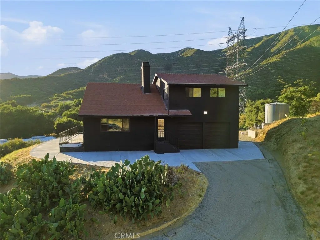 38735 San Francisquito Canyon Road — photo