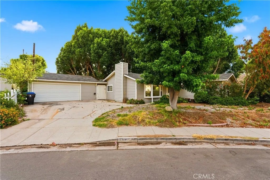 5345 Don Pio Drive — photo