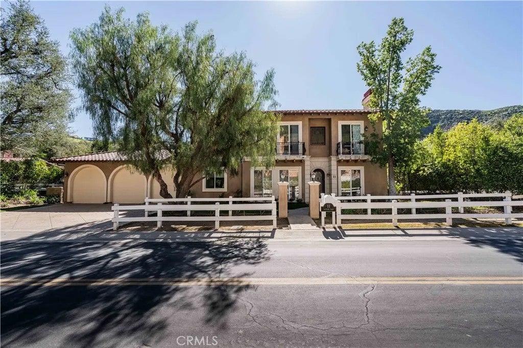 11 Baymare — photo