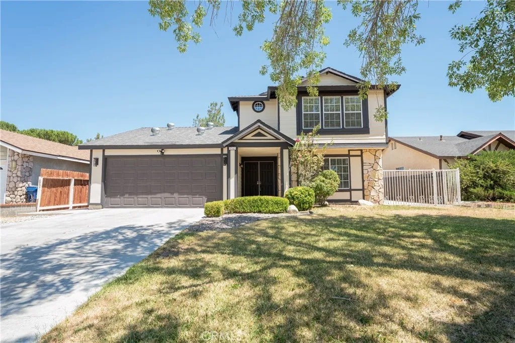 5347 E Avenue R11 — photo