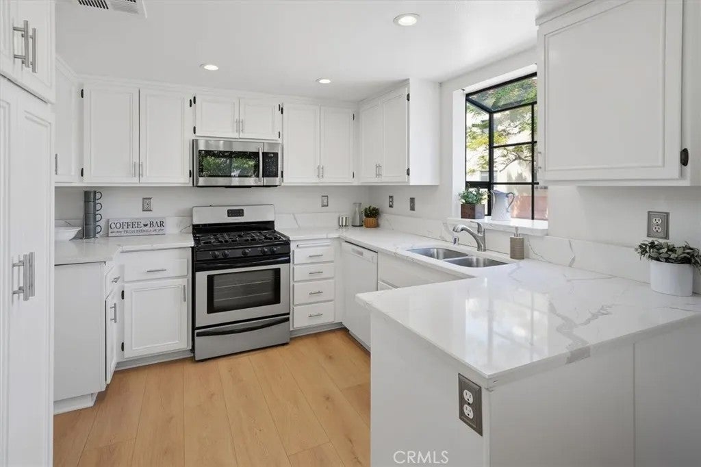 18102 Erik Court 553 — photo