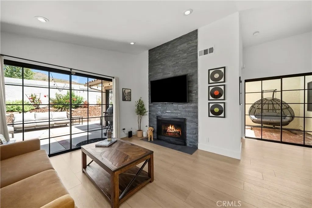 749 Congressional Road — photo