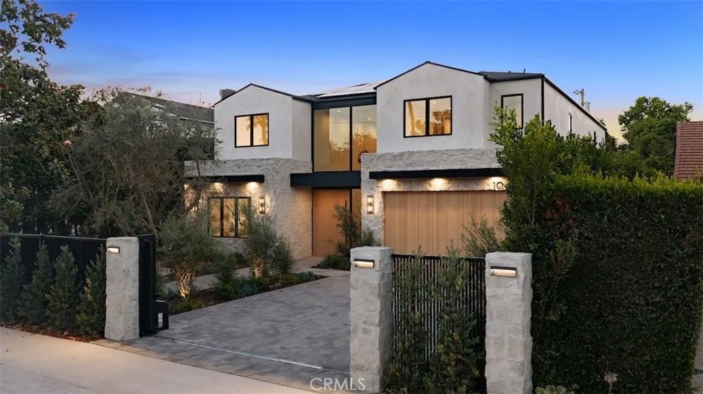 10433 Valley Spring Lane — photo