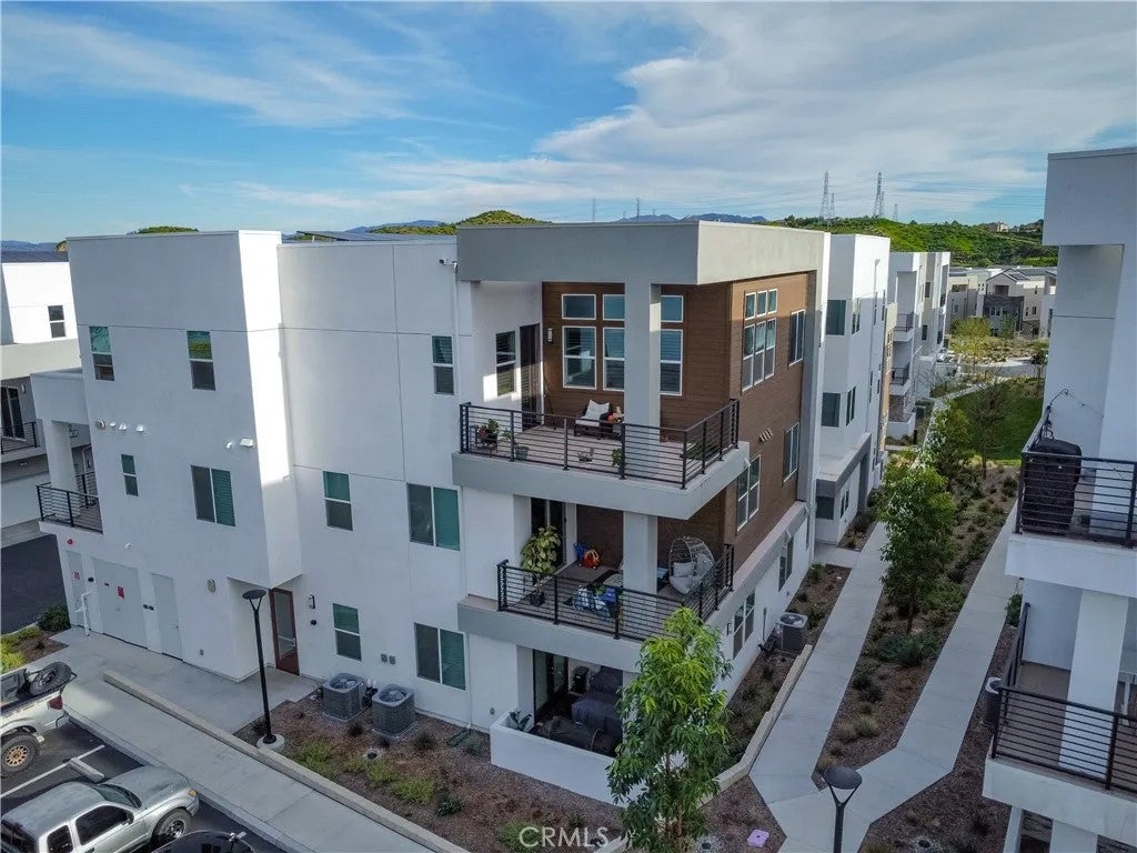 27227 Diamond Peak Lane 302 — photo
