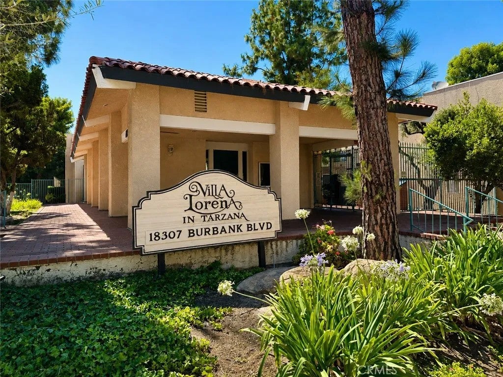 18307 Burbank Boulevard 131 — photo