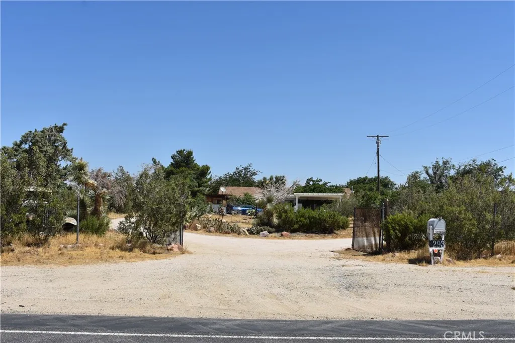 6293 Backus Road, Mojave, CA 93501 — photo 2