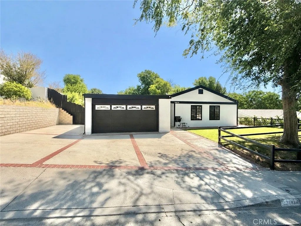 28038 Lakehurst — photo