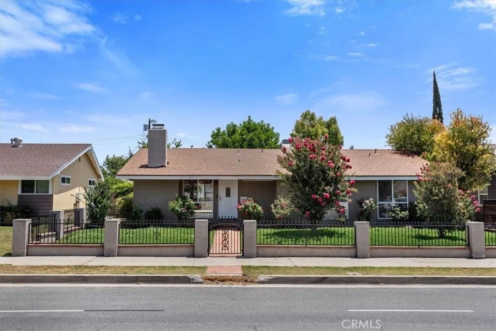 7942 De Soto Avenue — photo