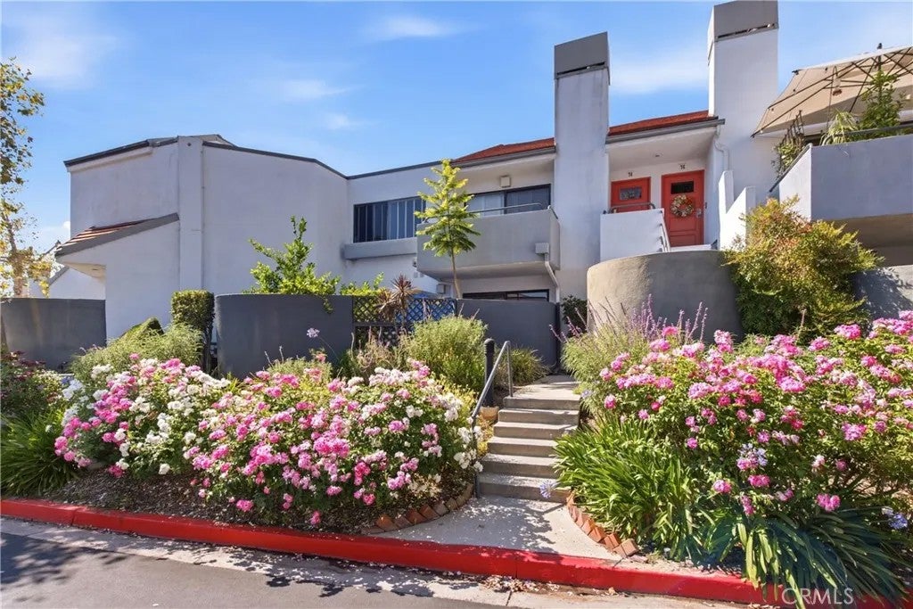 1175 Tivoli 73 — photo