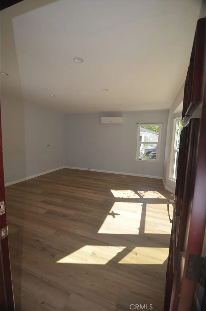 7024 Balcom, Reseda, CA 91335 — photo 3