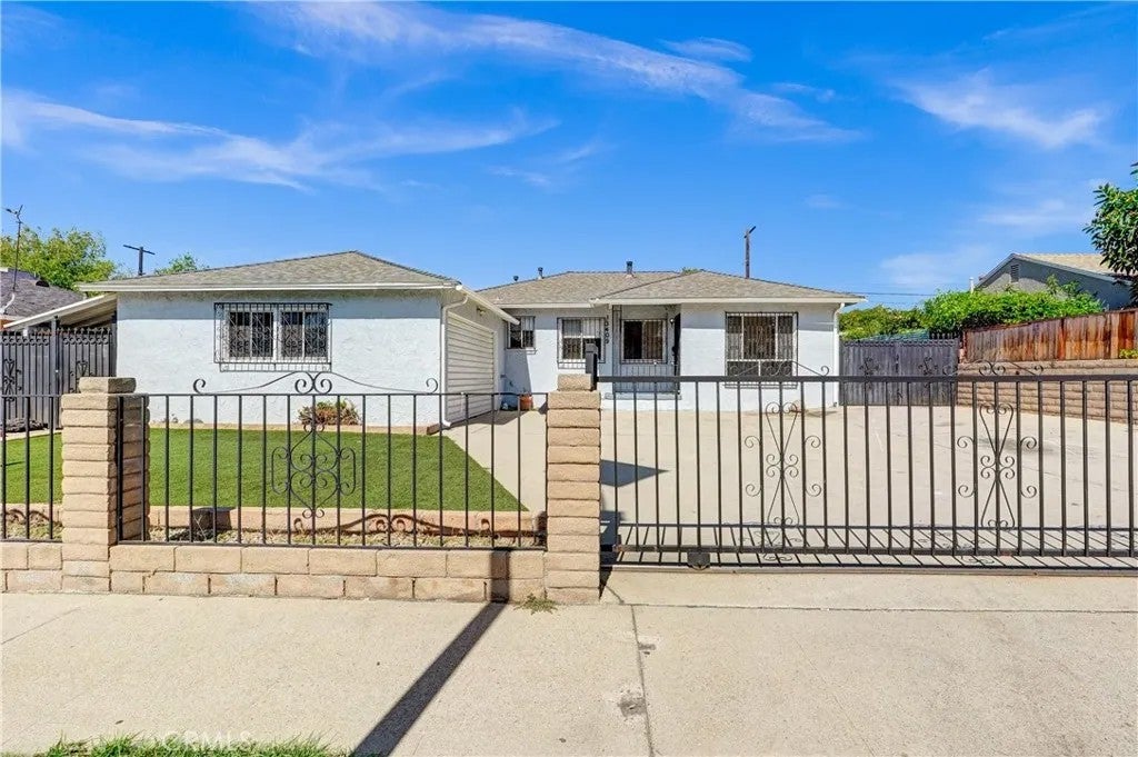 13409 Eustace, Pacoima, CA 91331 — photo 2