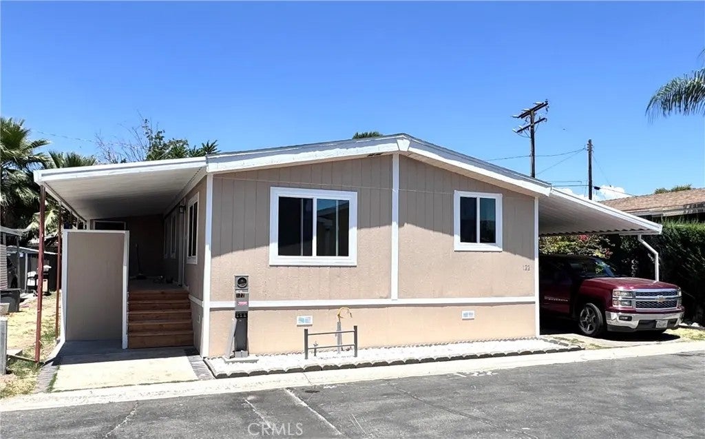 18540 Soledad Canyon 122 — photo