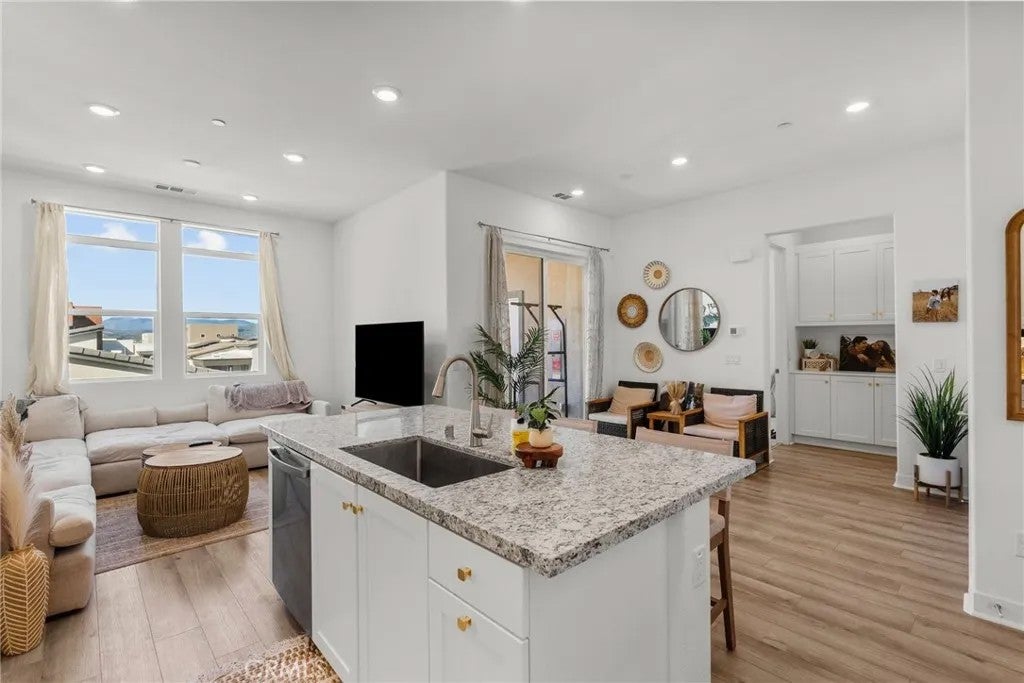 27466 Mercantile Court 303 — photo