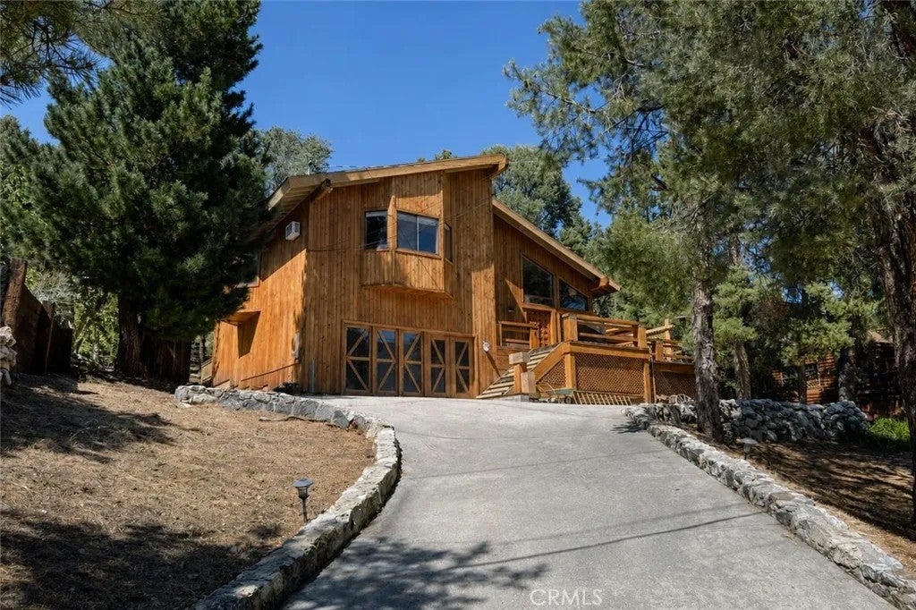 16421 Grizzly Drive — photo