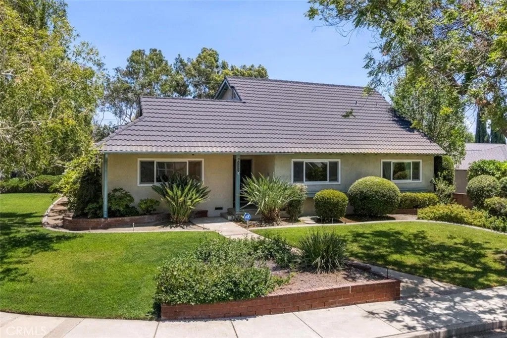 1152 Northwestern Drive — photo