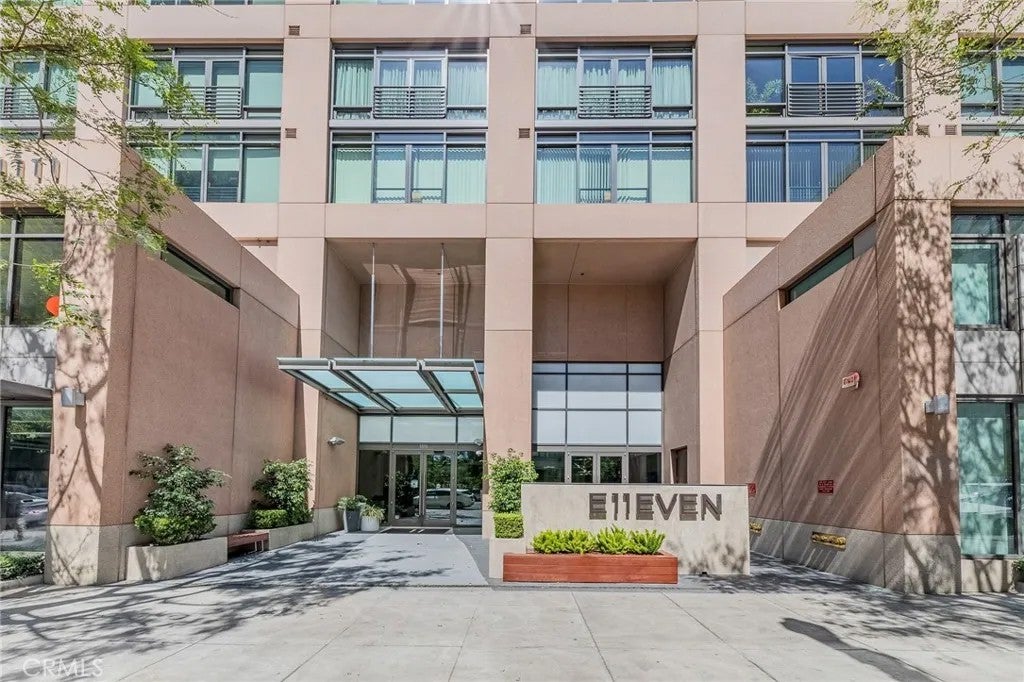 1111 S Grand Avenue 518 — photo
