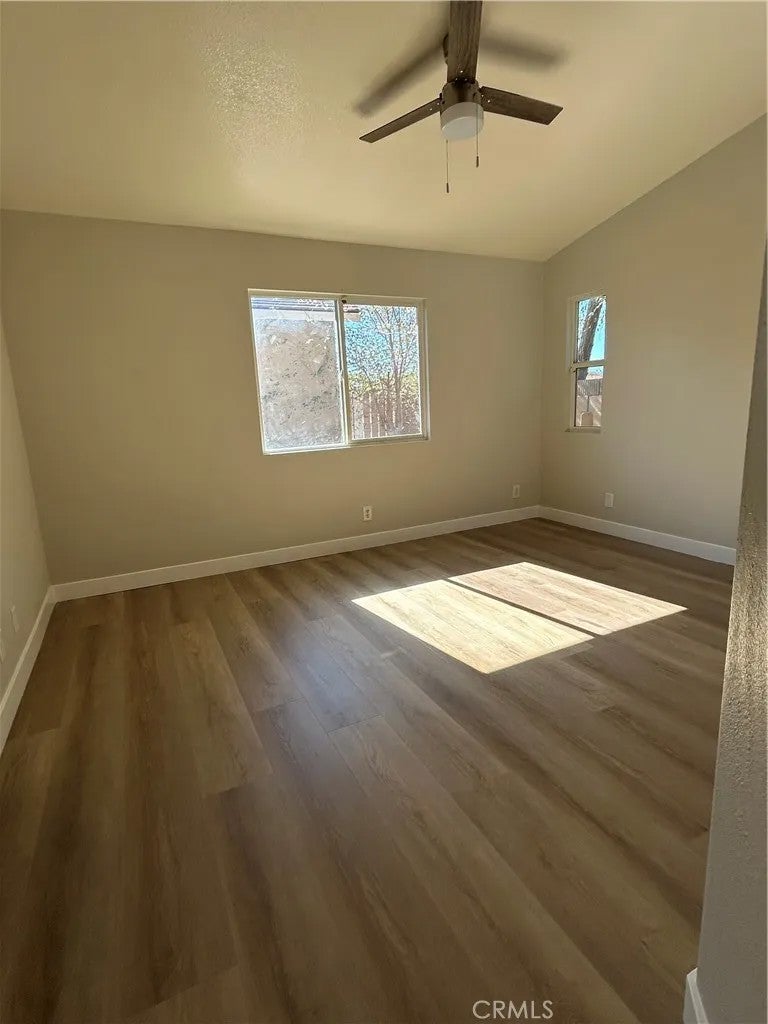 722 E. Avnue J6 — photo