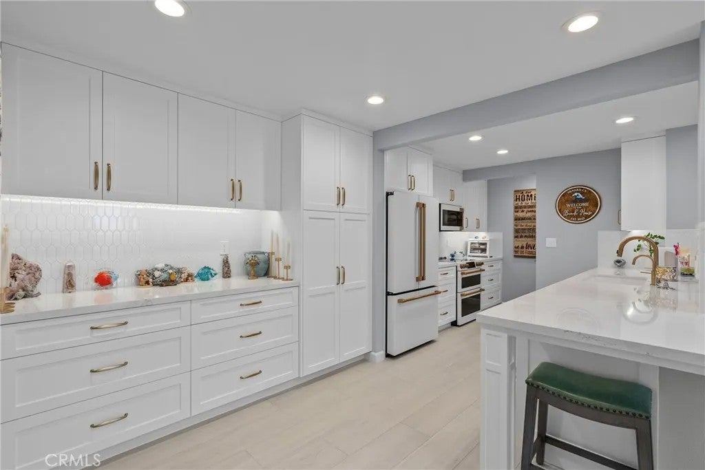 2017 Majorca Dr, Oxnard, CA 93035 — photo 2
