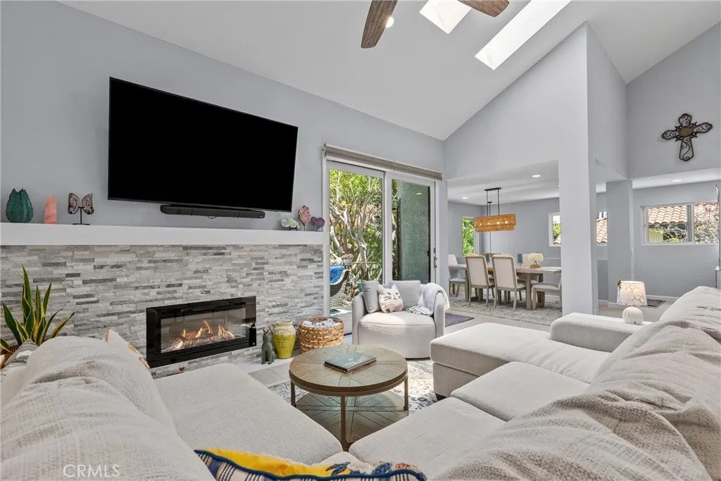 2017 Majorca Dr, Oxnard, CA 93035 — photo 3