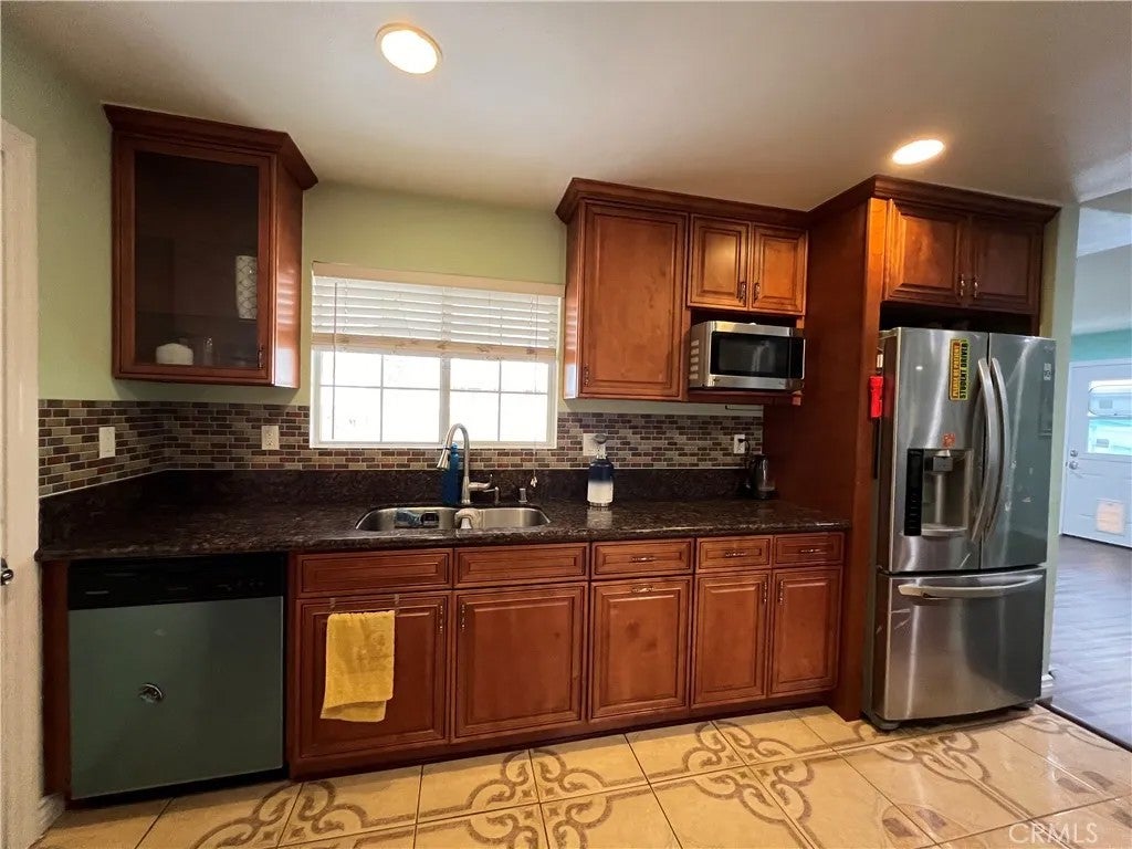 27909 Wellston — photo