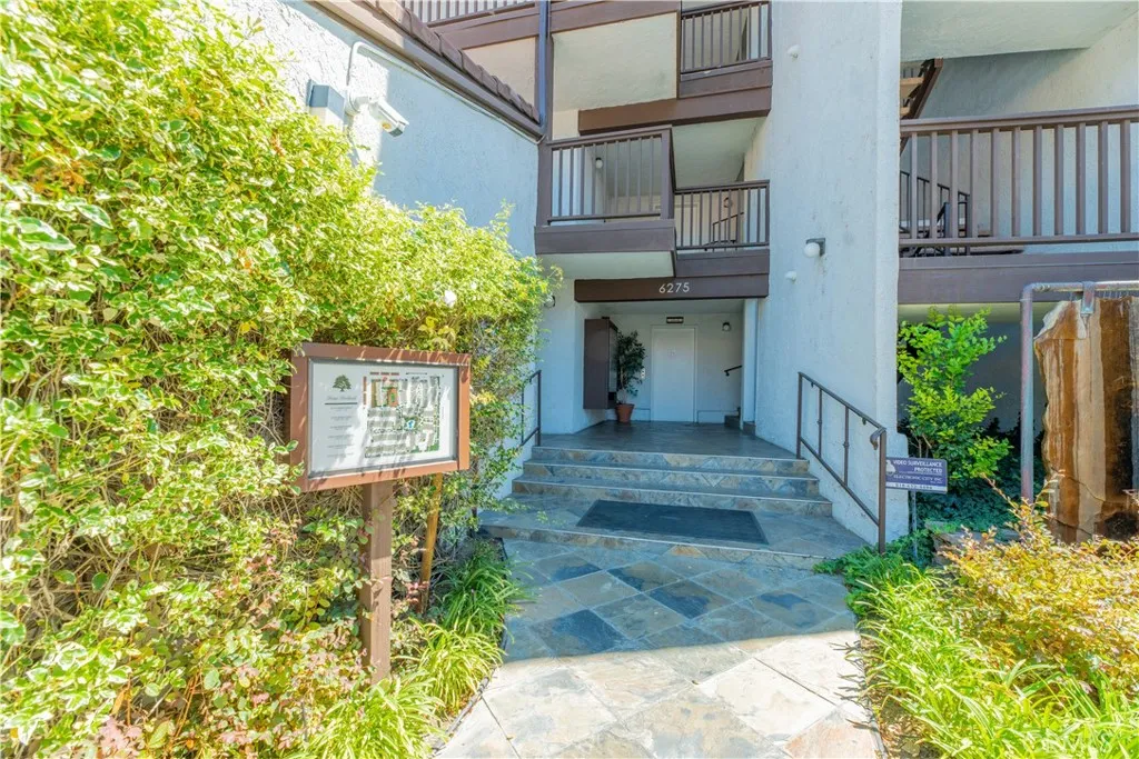 6275 Canoga Unit 61 — photo