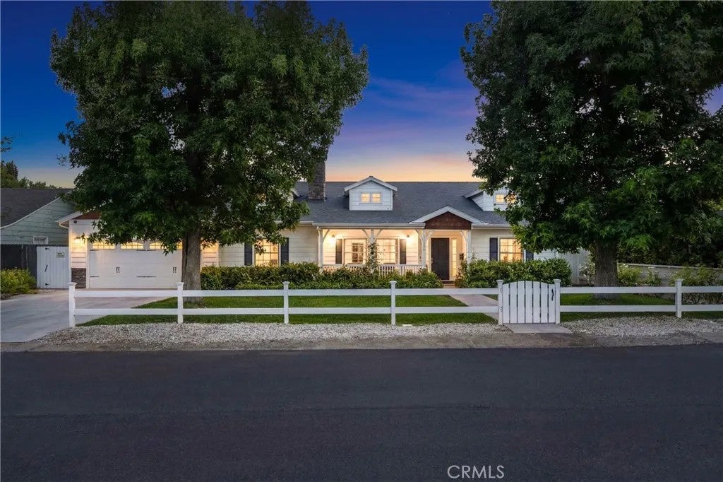 11156 Valley Spring Lane — photo