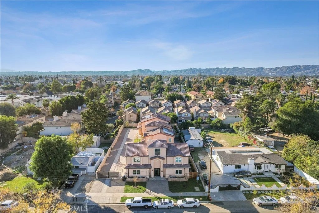 7329 Kelvin — photo