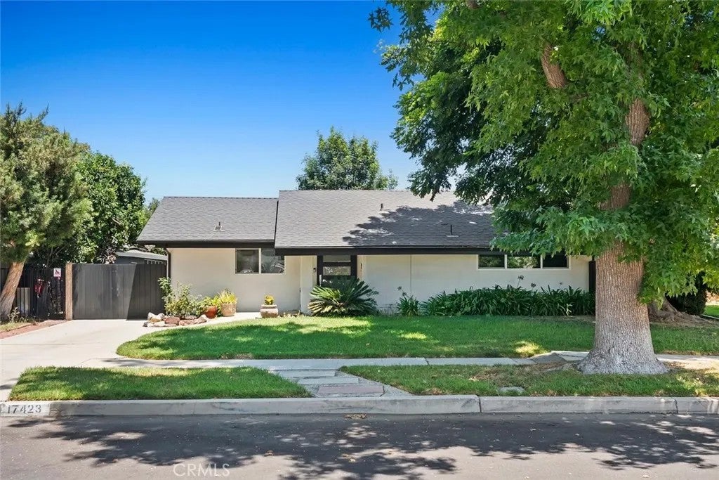 17423 Lemac Street — photo