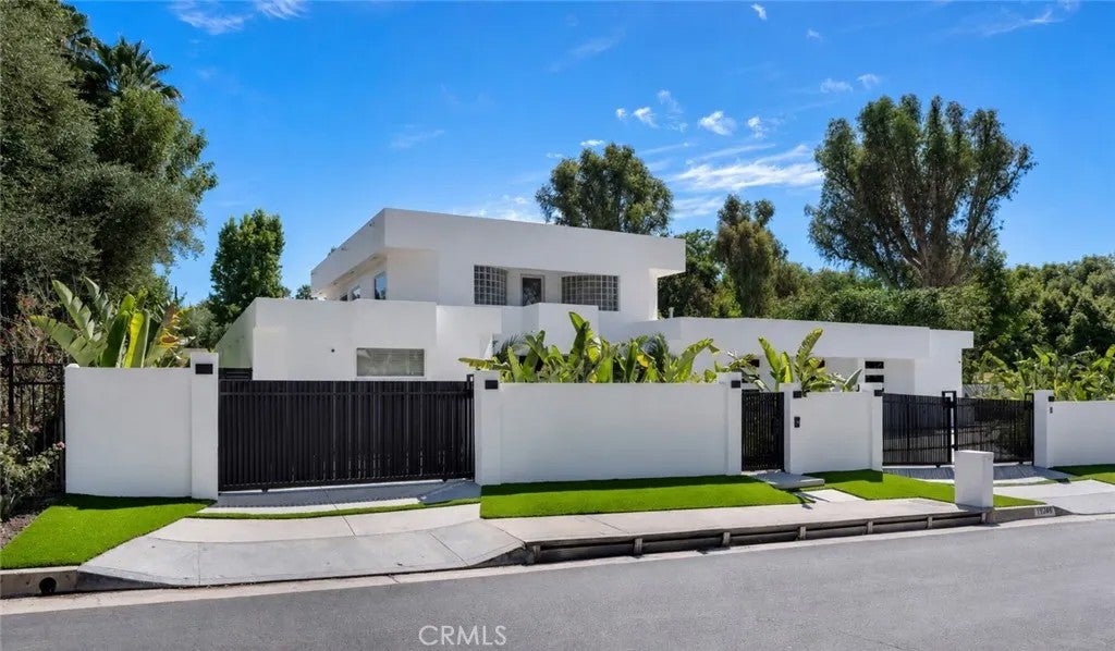 19246 Rosita Street — photo